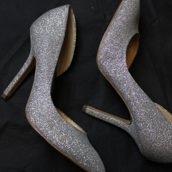 BCBGeneration Silver Heel Size 7.5 - Picture 2 of 8